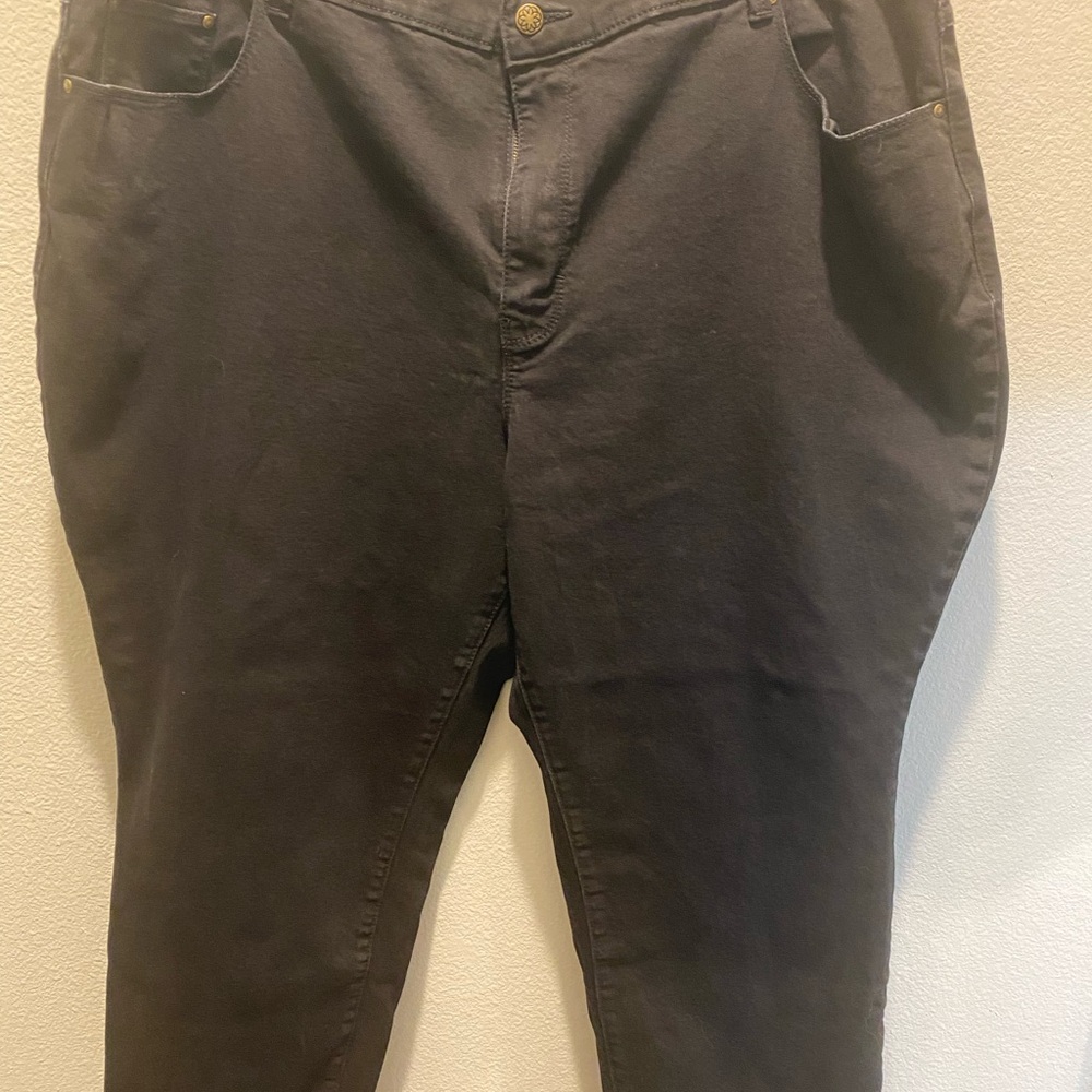 Women's Petite Plus Black Jeans